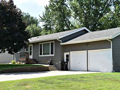 401 S 5th Ave, Brandon, SD, 57005