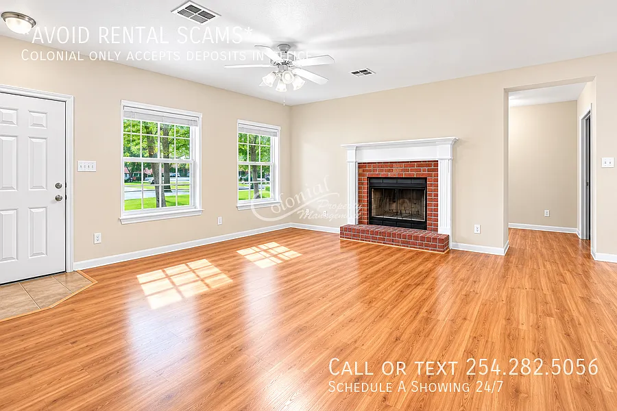 Welcome to 138 Lake Forest Dr in Morgan's Point Resort! — Photo 2