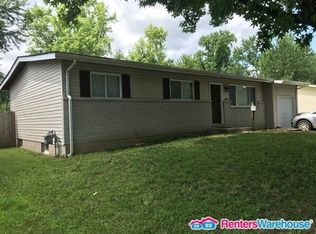 220 Humes Ln, Florissant, MO 63031