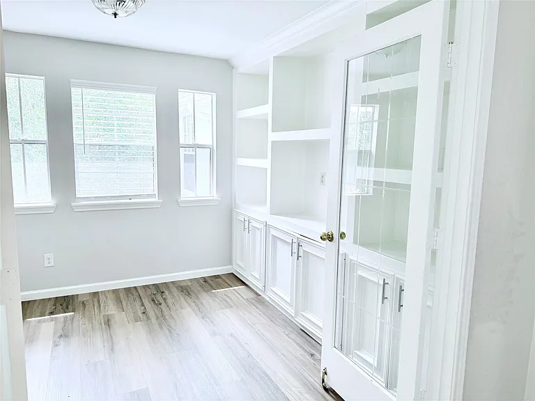 5711 Silver Bay Ct — Photo 20
