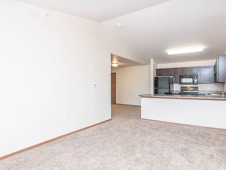Dakota Pointe — Photo 39