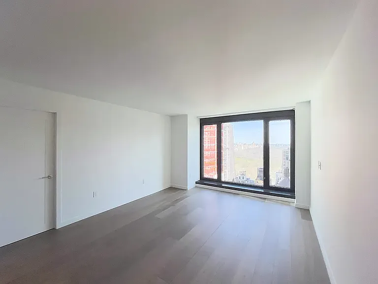111 W 56th St #34B — Photo 11