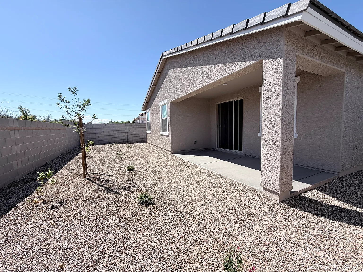 4 bed, 2071 sqft, $3,500 — Photo 4