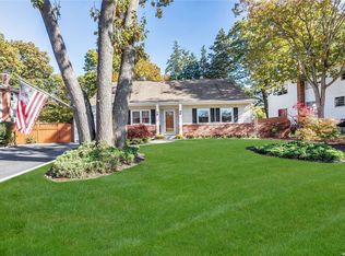 335 Gibbs Pond Rd, Nesconset, NY 11767