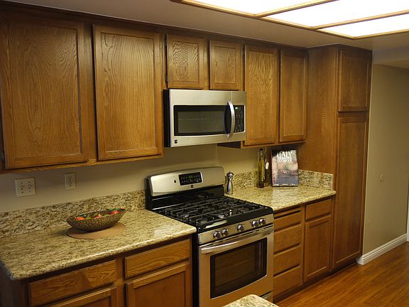 3rd image of 2221 E Badillo St