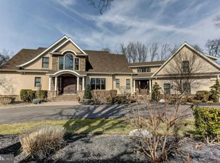 711 Moredon Rd, Meadowbrook, PA 19046