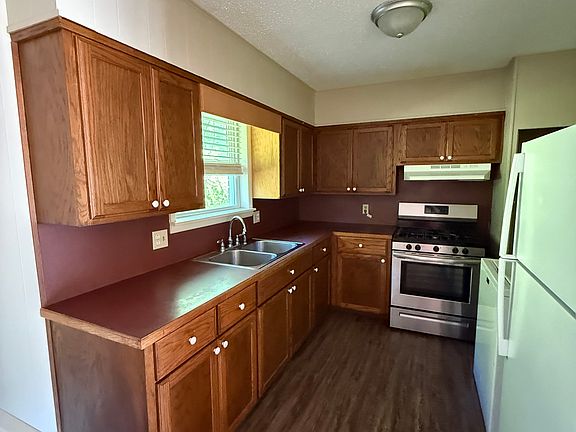 2nd image of 905 S Moose St #905