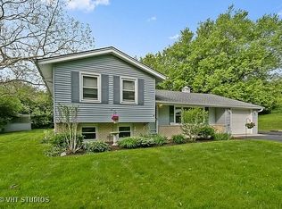 3S040 Cypress Dr, Glen Ellyn, IL