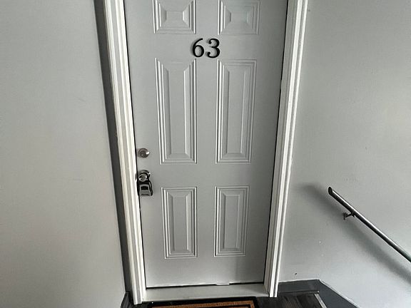 3rd image of 421 Redding Rd APT 63