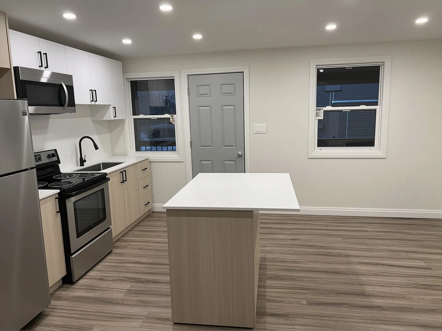 2 bed, $1,356 — Photo 3