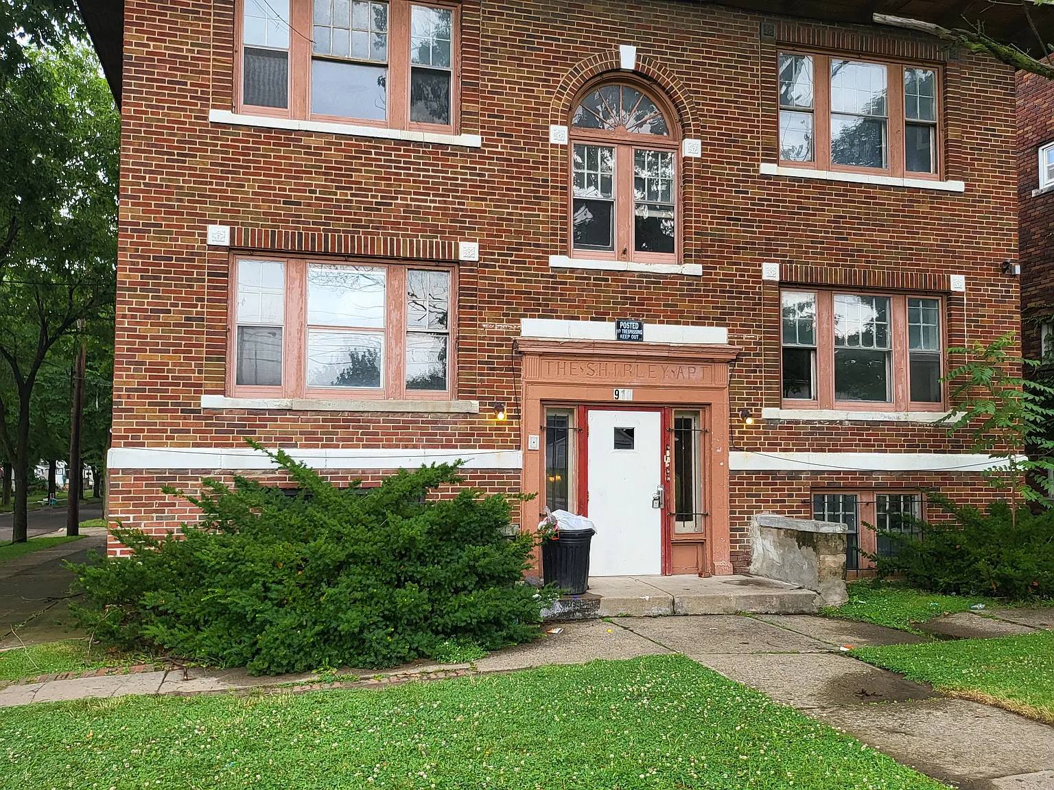 2 bed, 750 sqft, $825 — Photo 1