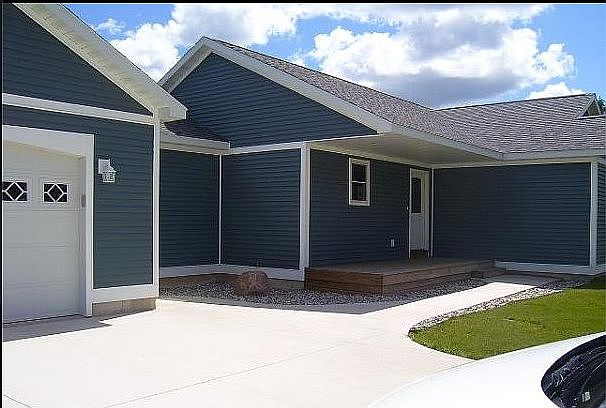 1st image of 3961 Driftwood Dr