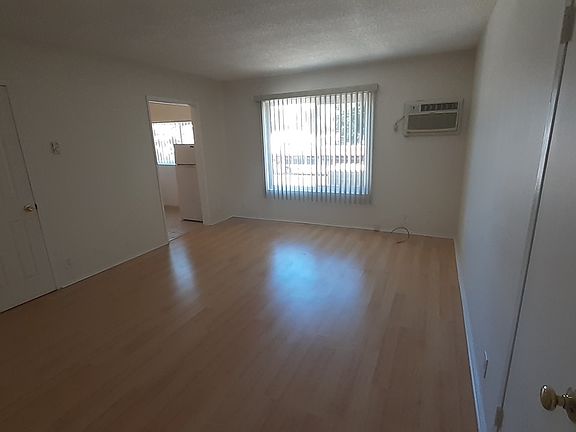 2nd image of 5929 Laurel Canyon Blvd #16