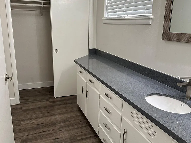 1620 G St — Photo 19
