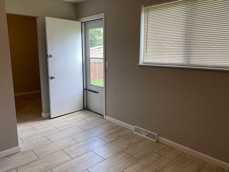 34 Nocturne Ct — Photo 6