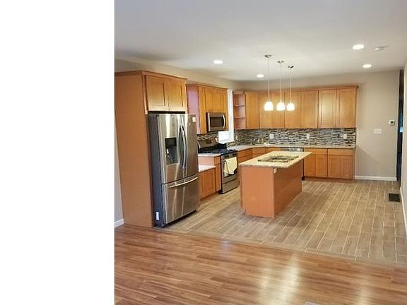 4th image of 260 N Highland Ave