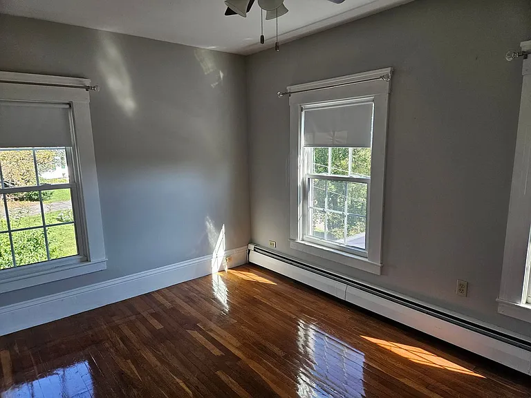 36 Pleasant St — Photo 20