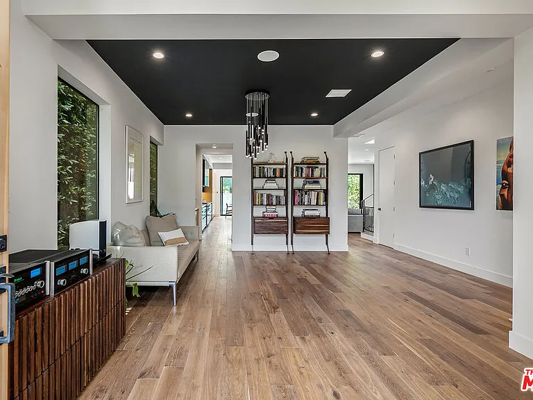 1037 Palms Blvd — Photo 20
