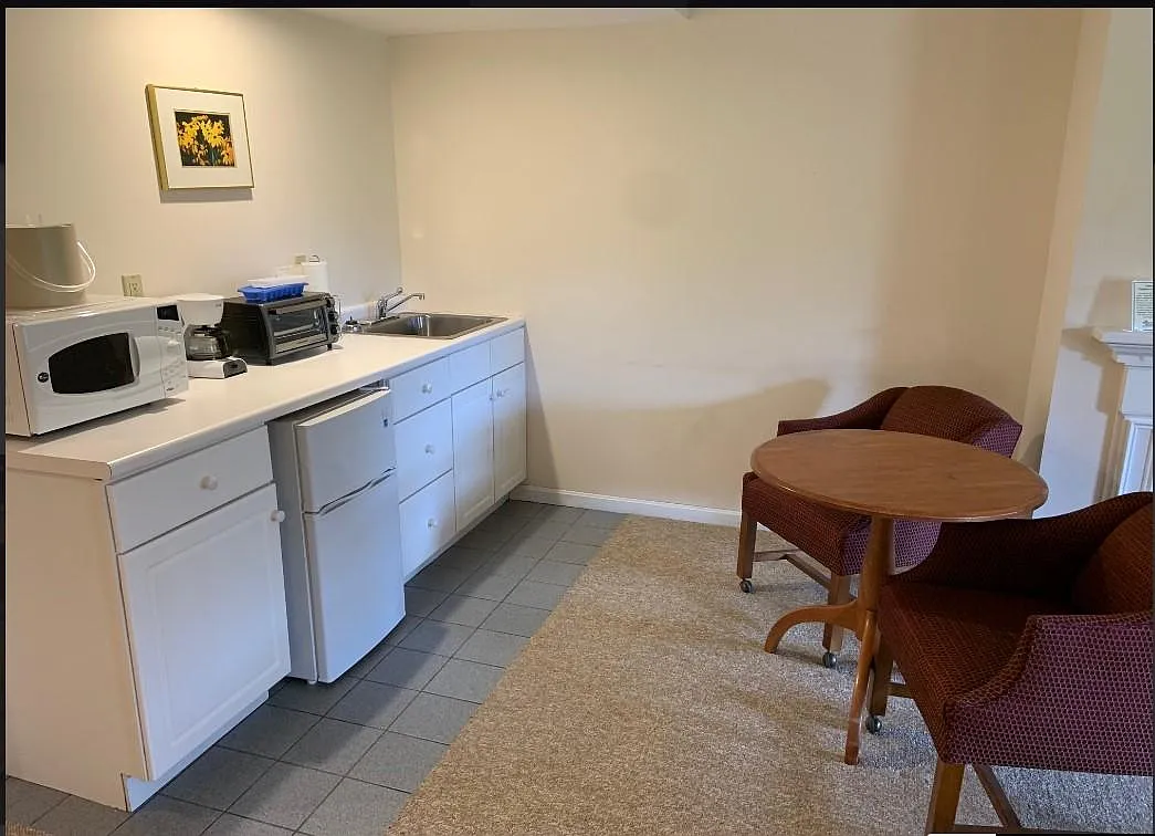 1 bed, 1000 sqft, $1,800 — Photo 1