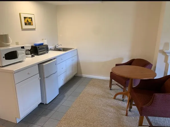 21 Broad St #12, Bethel, ME 04217