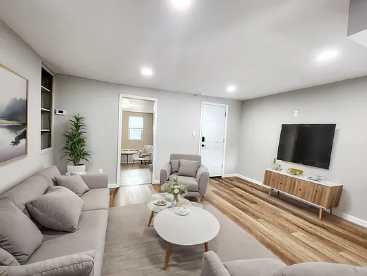 Rented by Brooklyn Property Group LLC | media 6