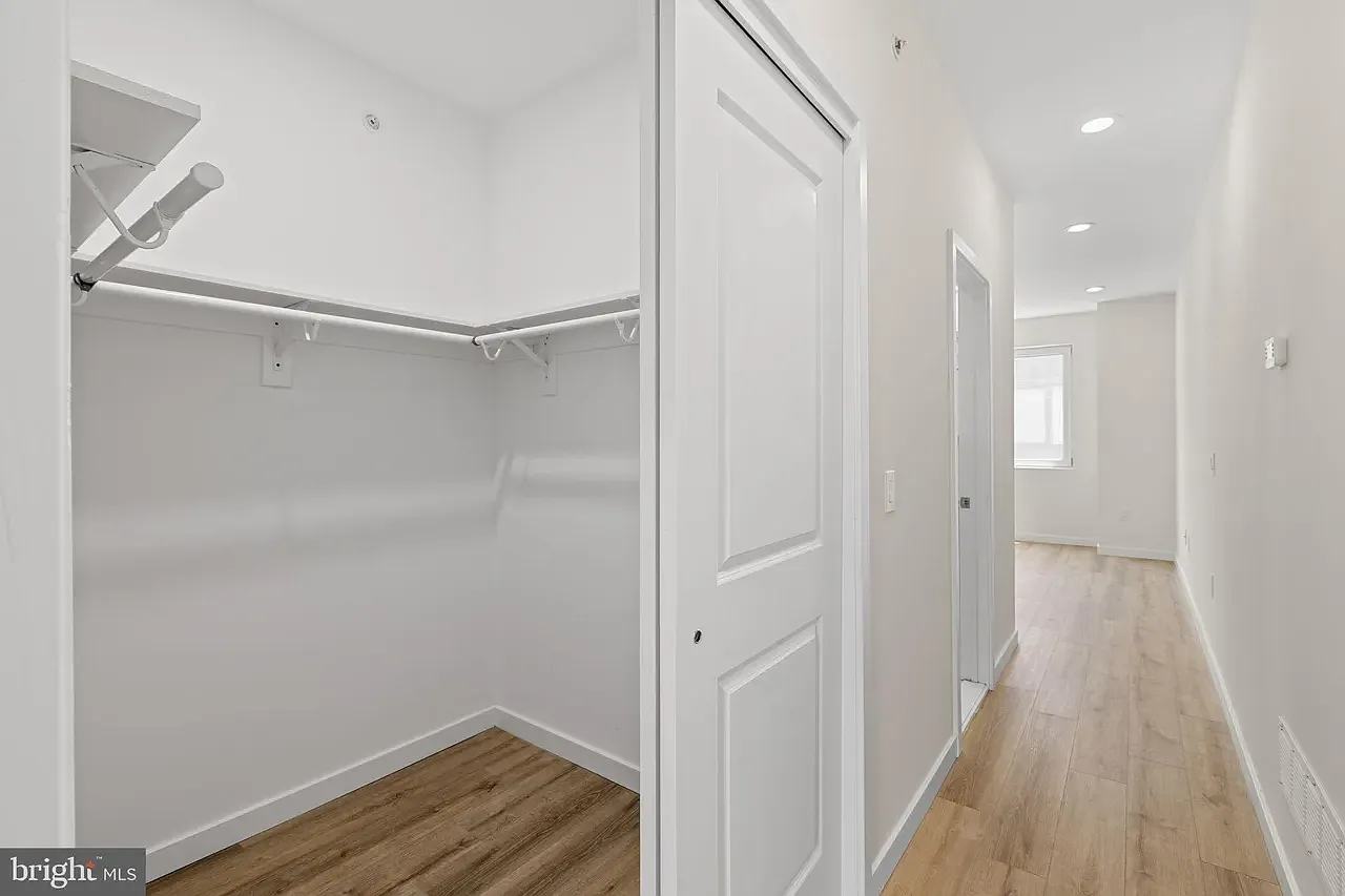 3 bed, 1850 sqft, $2,700 — Photo 3