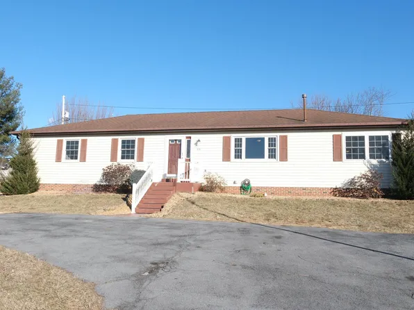 551 Rider Ct, Charles Town, WV 25414