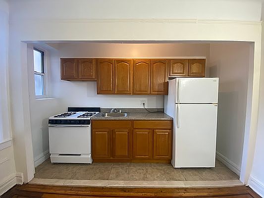 4th image of 41-29 46th St #2G