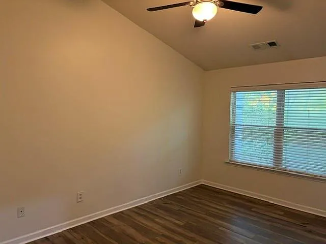 1044 Liberty Pkwy NW — Photo 22