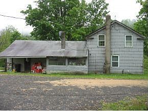 2nd image of 279 Old Route 17