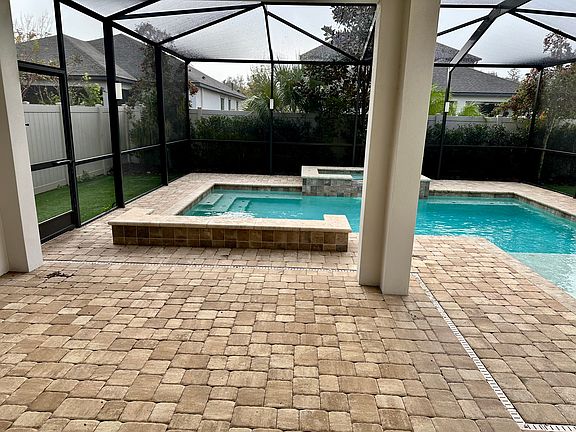 3rd image of 3940 Villamore Ln