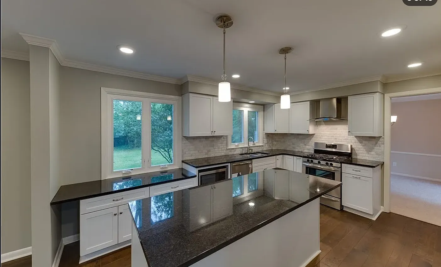 4 bed, 2352 sqft, $3,750 — Photo 2