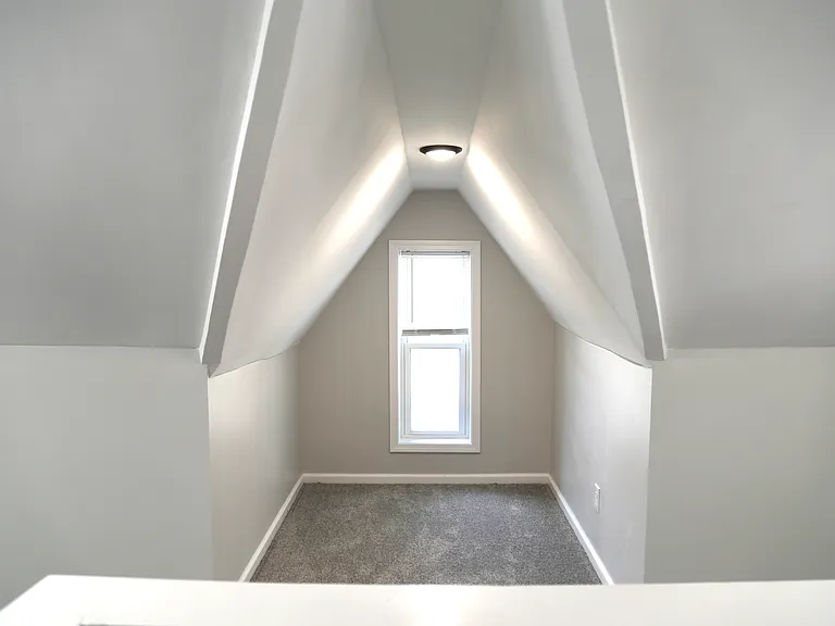 13613 Clifford Ave — Photo 18