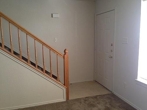 4th image of 5705 Redstone Dr APT C