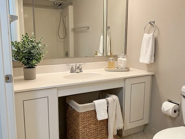 8380 Greensboro Dr #722 — Photo 8