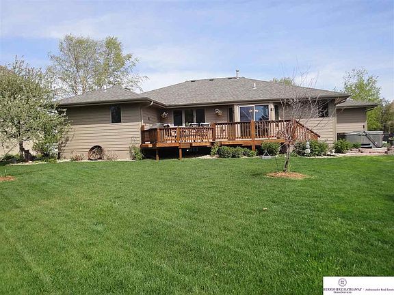 3rd image of 20909 Schofield Cir