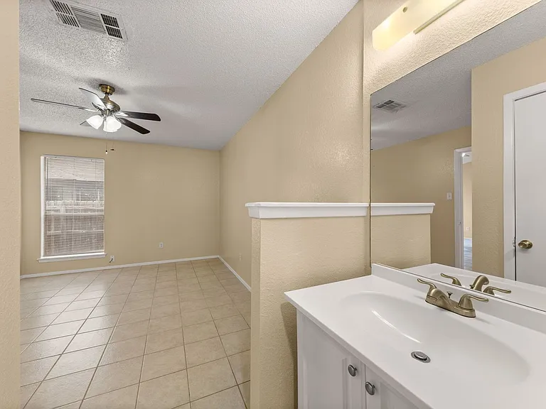 313 Greenlawn Blvd — Photo 19