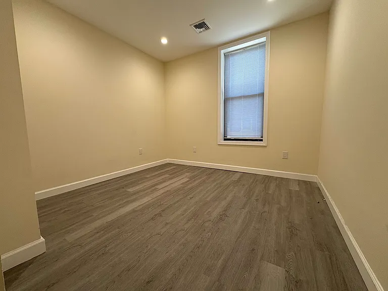 254 Main St #2 — Photo 4