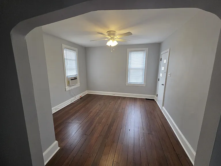 146 E 2nd St #2 — Photo 5