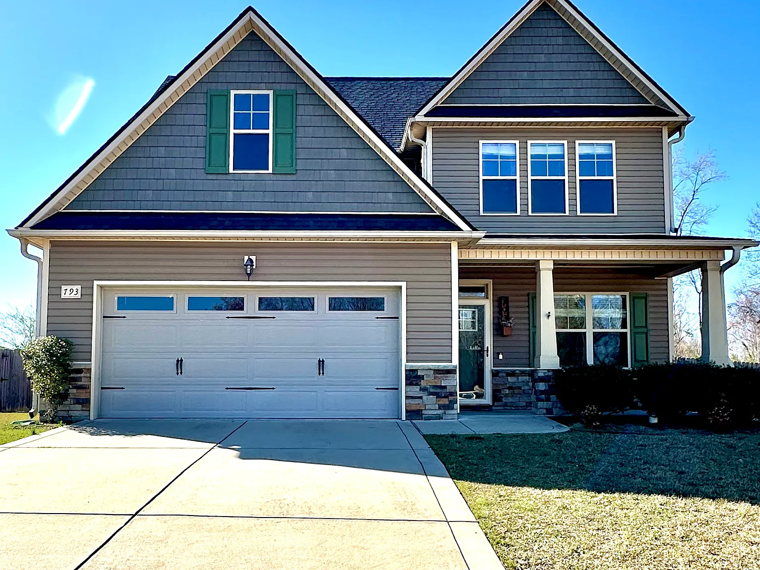 793 Hogart St. — Photo 1