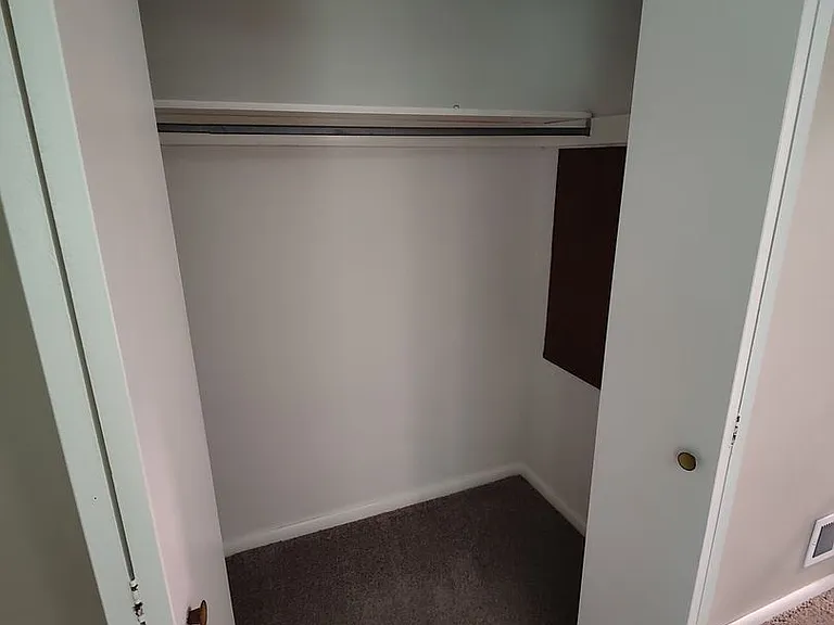 1704 Anna Ave — Photo 17