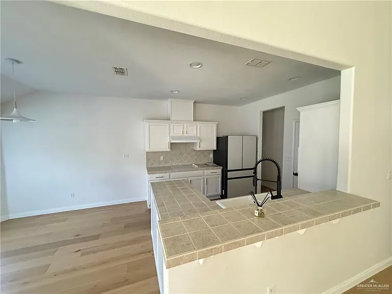 3304 Santa Olivia St — Photo 5