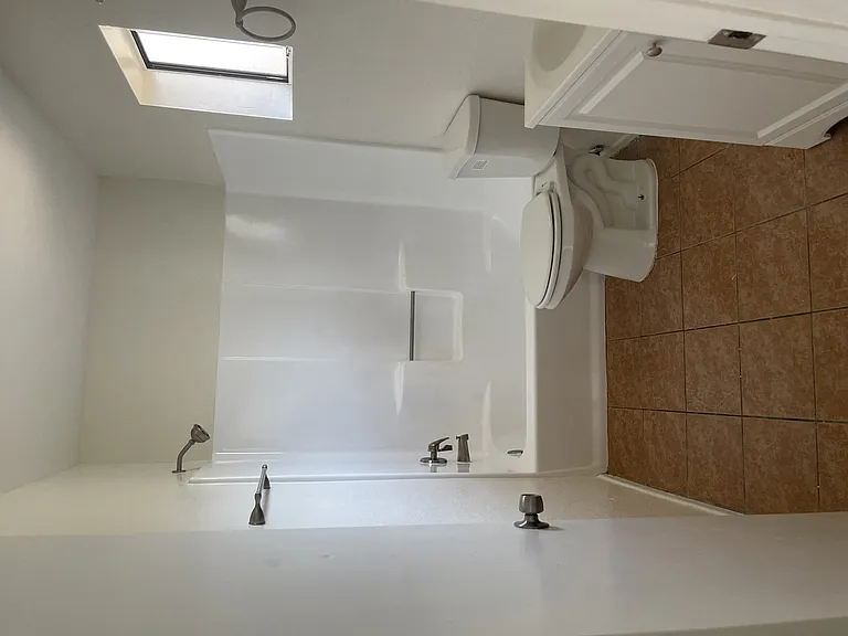 11503 Menlo Ave — Photo 14