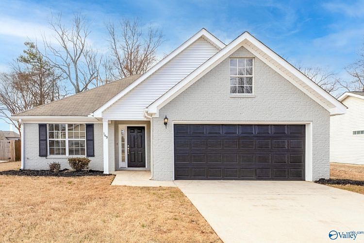 1st image of 149 Brass Oak Dr