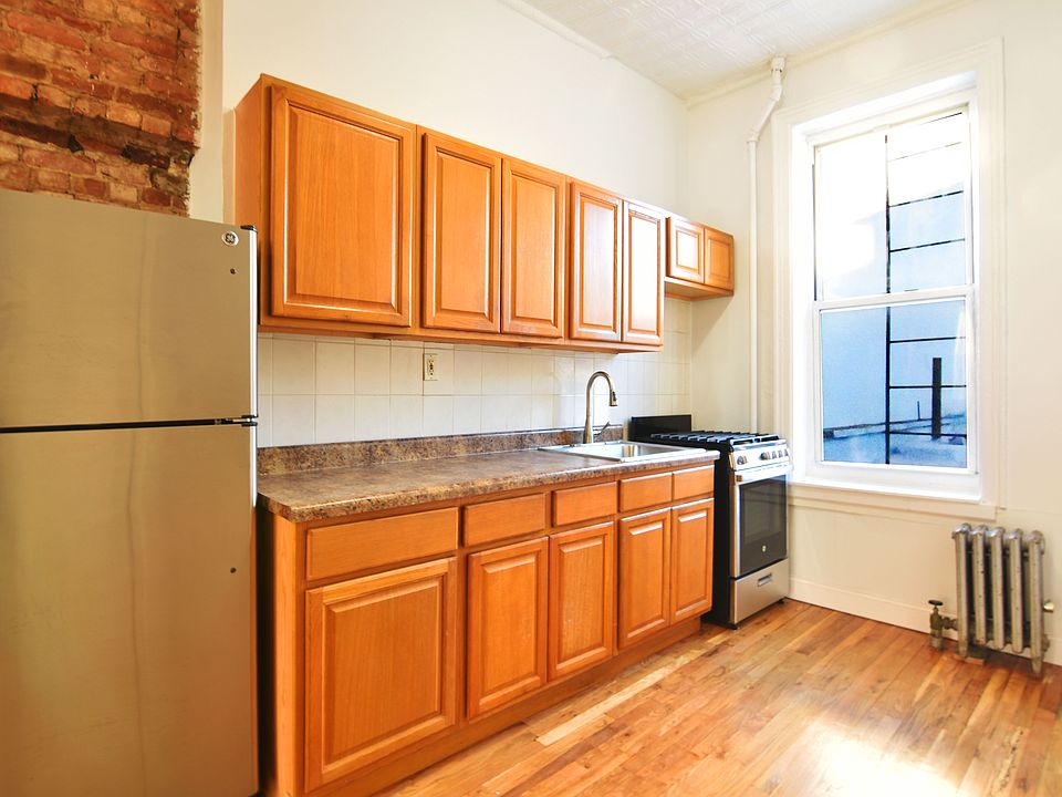 1st image of 521 Hicks St #1