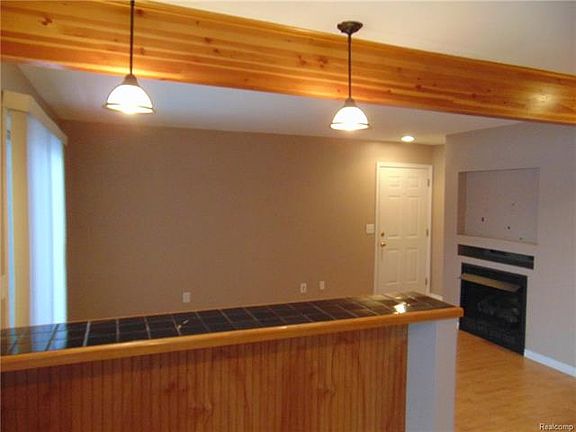 4th image of 1058 Village Dr #1