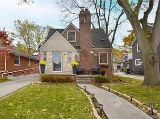 800 Maplegrove Ave, Royal Oak, MI 48067