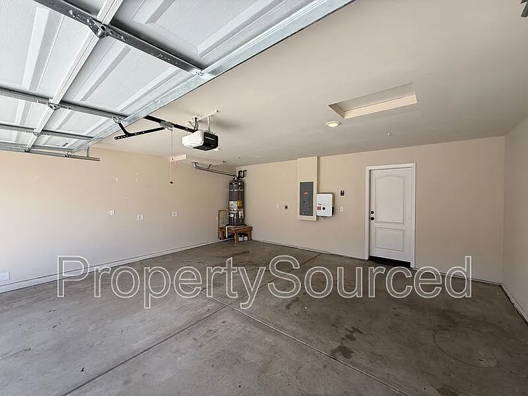 936 W Alameda St #A — Photo 40