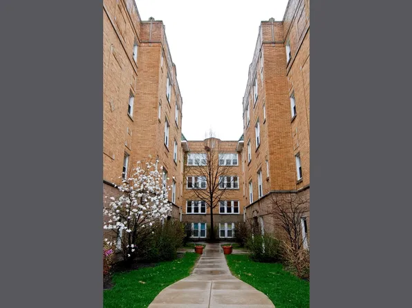4343 N Sacramento Ave #A2, Chicago, IL 60618