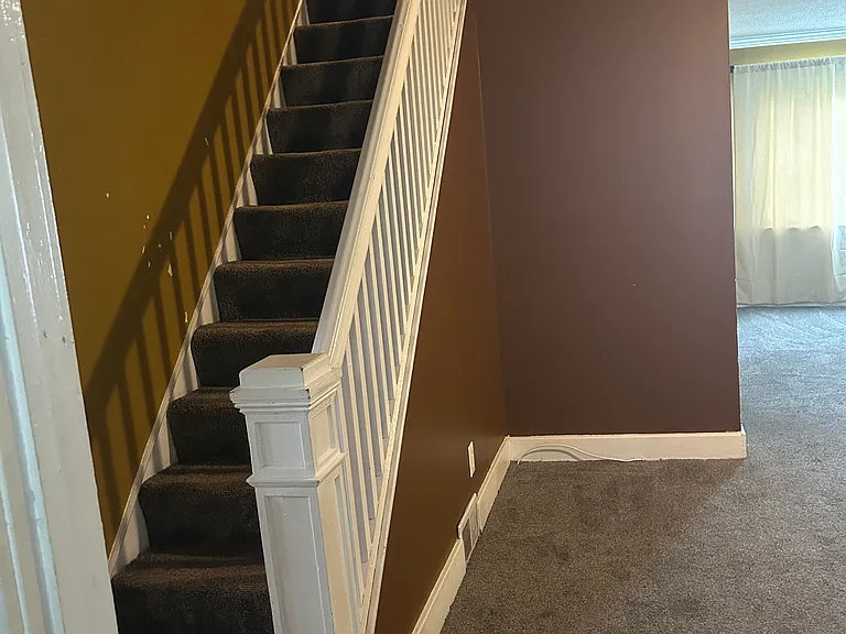 557 Emerson Dr — Photo 14